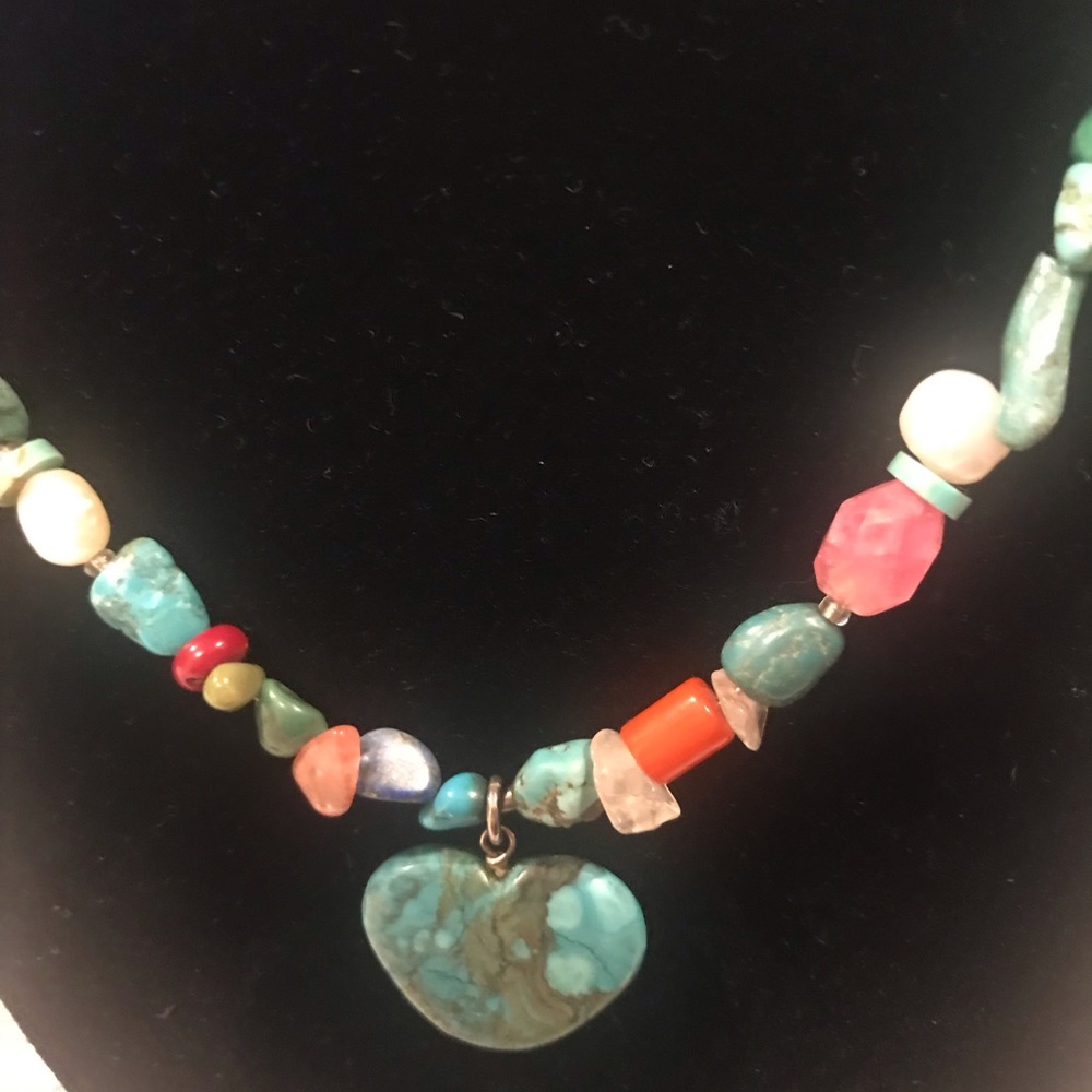 VINTAGE 1980s TURQUOISE NECKLACE WITH HEART DROP. - Picture 5 of 11